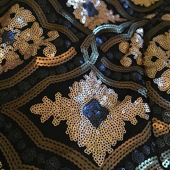 Sequin zip up peplum tank - Picture 2 of 3